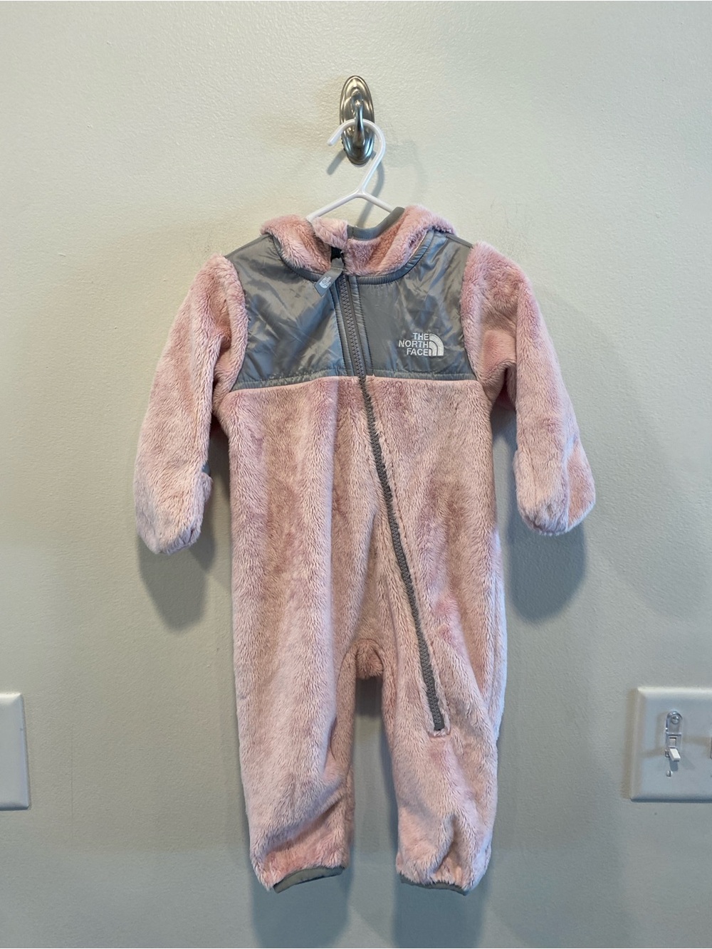 The north face Oso baby bunting one piece size 3-6 months pink